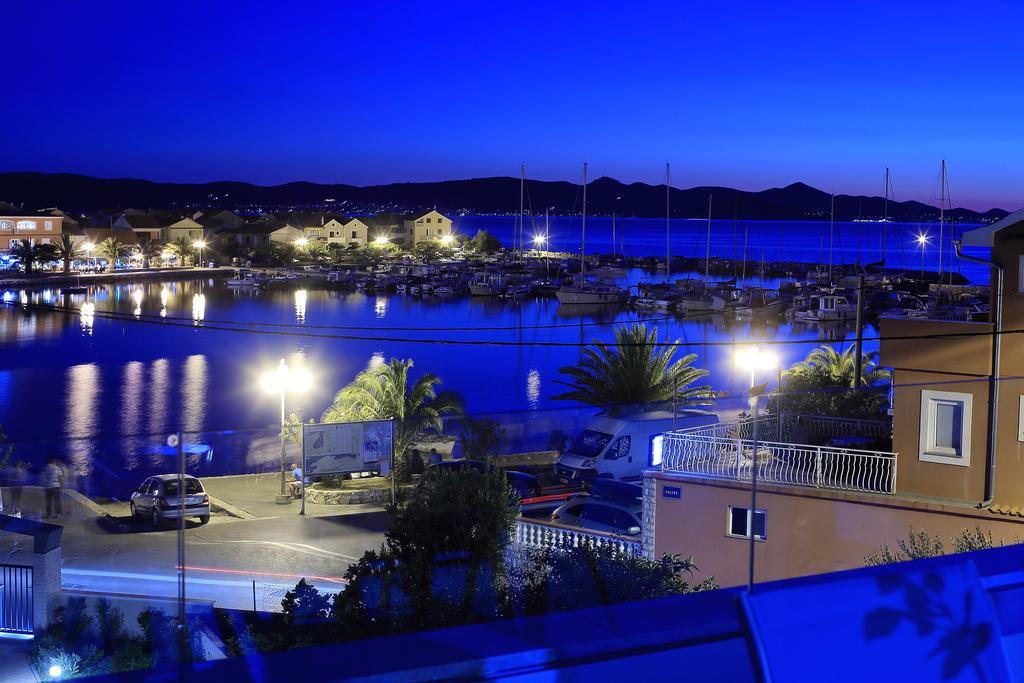 Luxury Apartments Sikiric With Fantastic View On The Sea บาร์บินเย ภายนอก รูปภาพ
