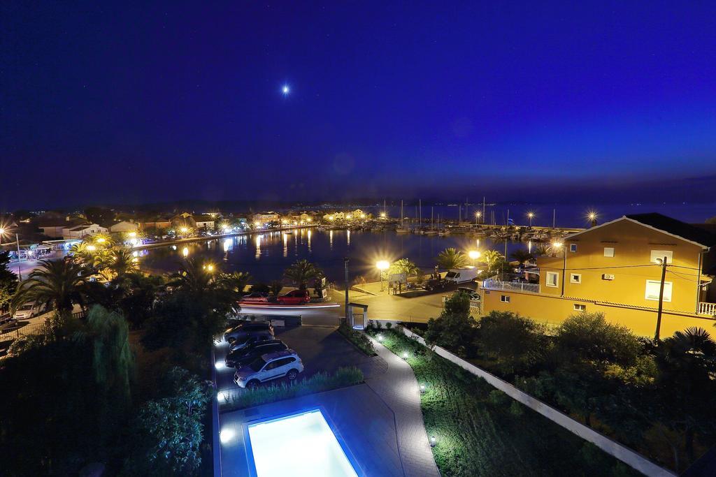 Luxury Apartments Sikiric With Fantastic View On The Sea บาร์บินเย ภายนอก รูปภาพ