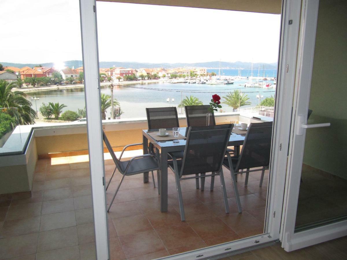 Luxury Apartments Sikiric With Fantastic View On The Sea บาร์บินเย ภายนอก รูปภาพ
